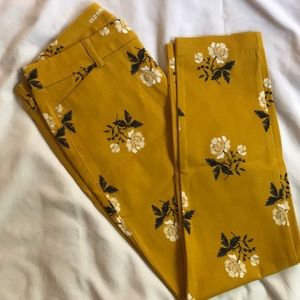 Old Navy Patterned Pixie Pant